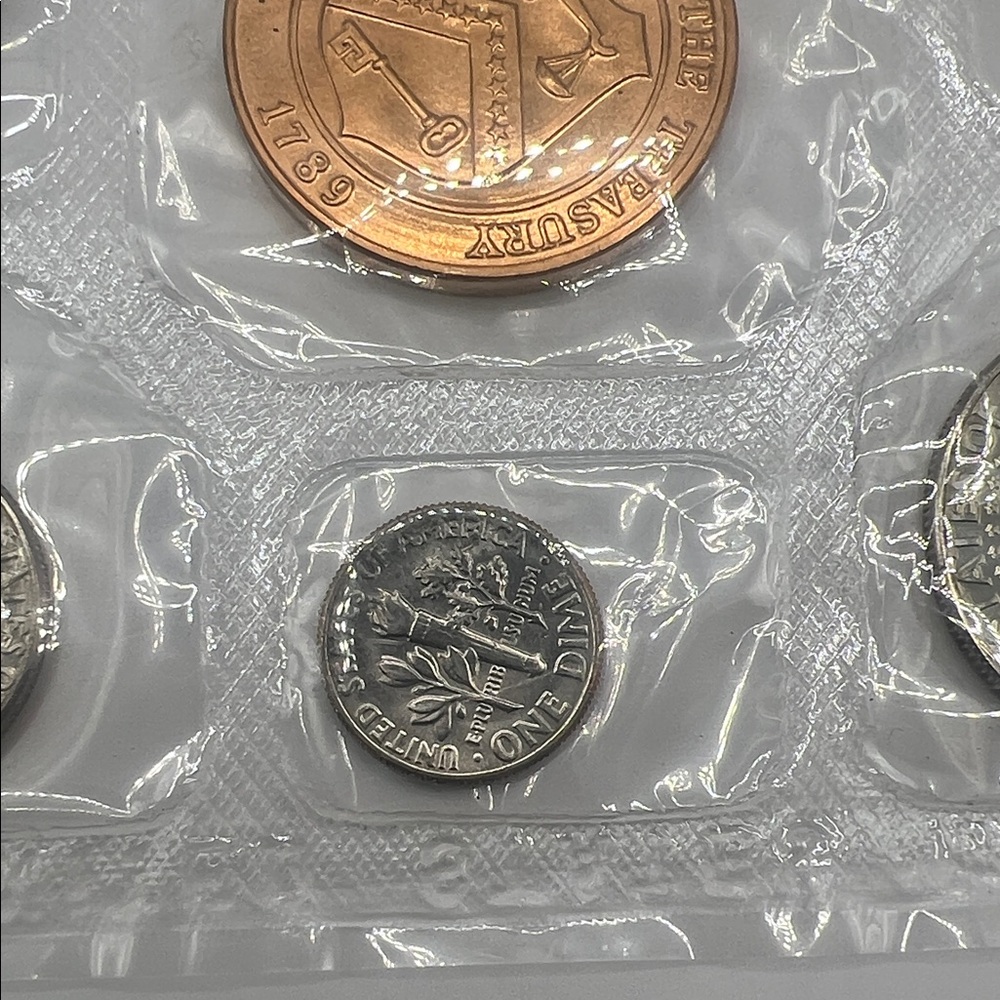 1974-1975 Denver Mint Souvenir Coin Set - Picture 12 of 14